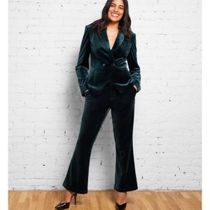 Universal Standard Farrah Green Velvet Flare Leg Pants size 12 36” waist